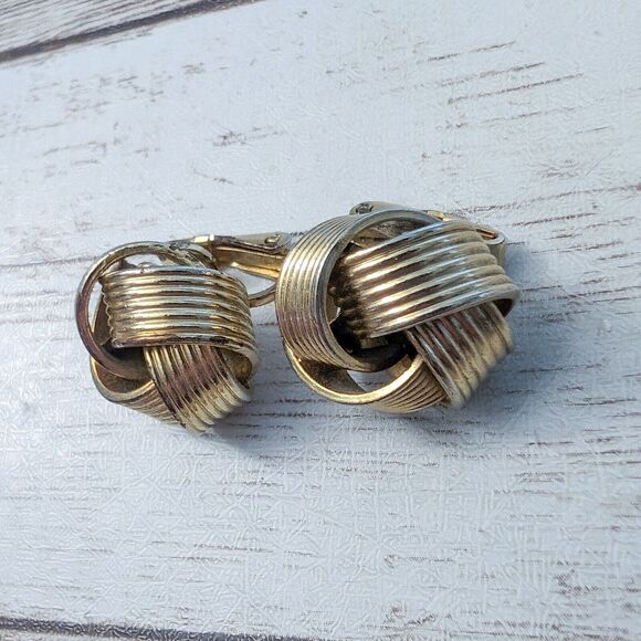 Vintage Clip On Earrings - Chunky Gold Tone Knot Design - Picture 10 of 12